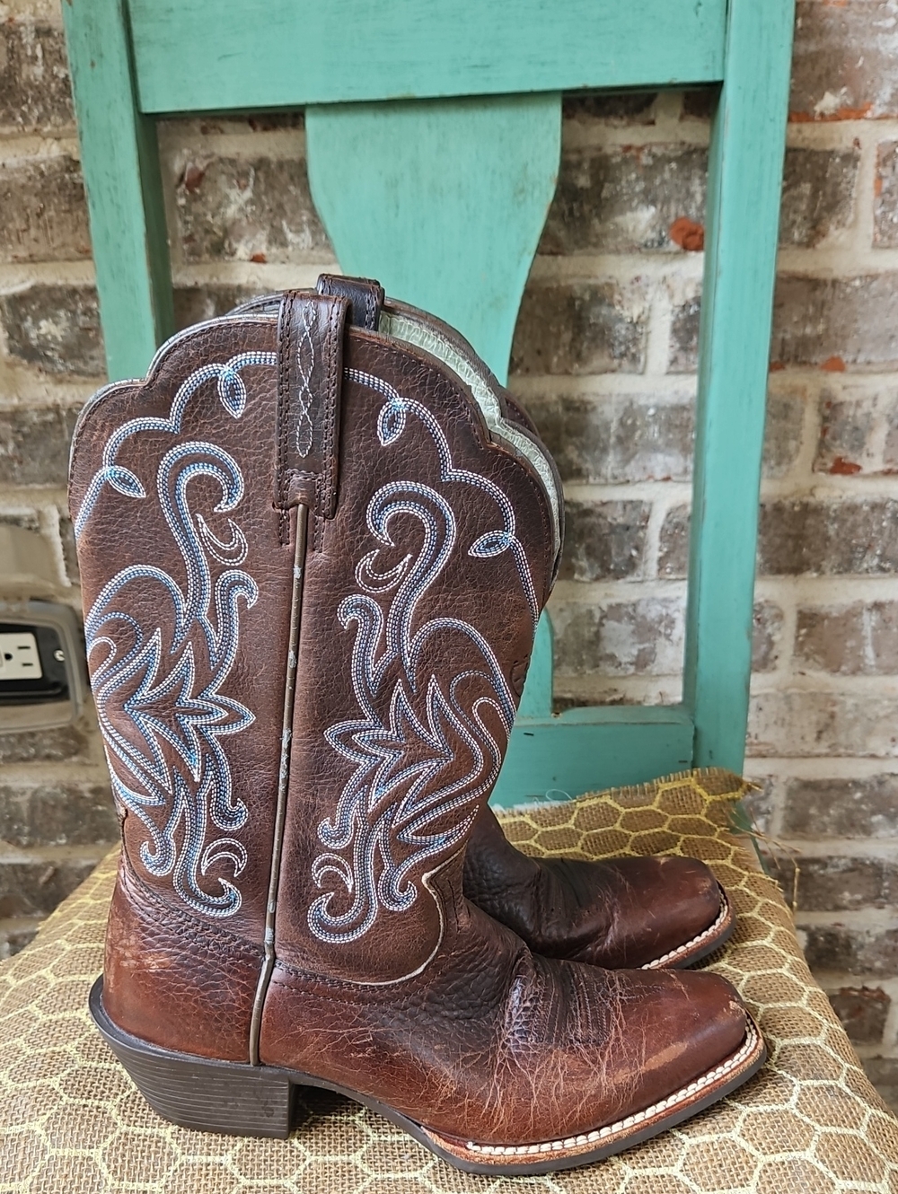 Ariat Leather Cowboy Style Brown And Blue Boots - Picture 3 of 7